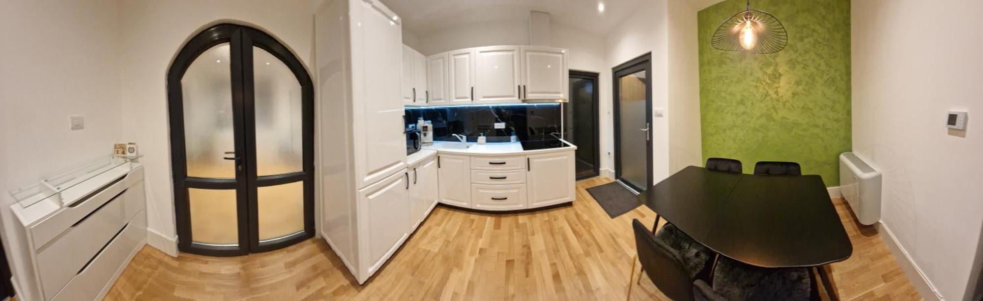 Apartamento Rokebea Luxury Braşov Exterior foto