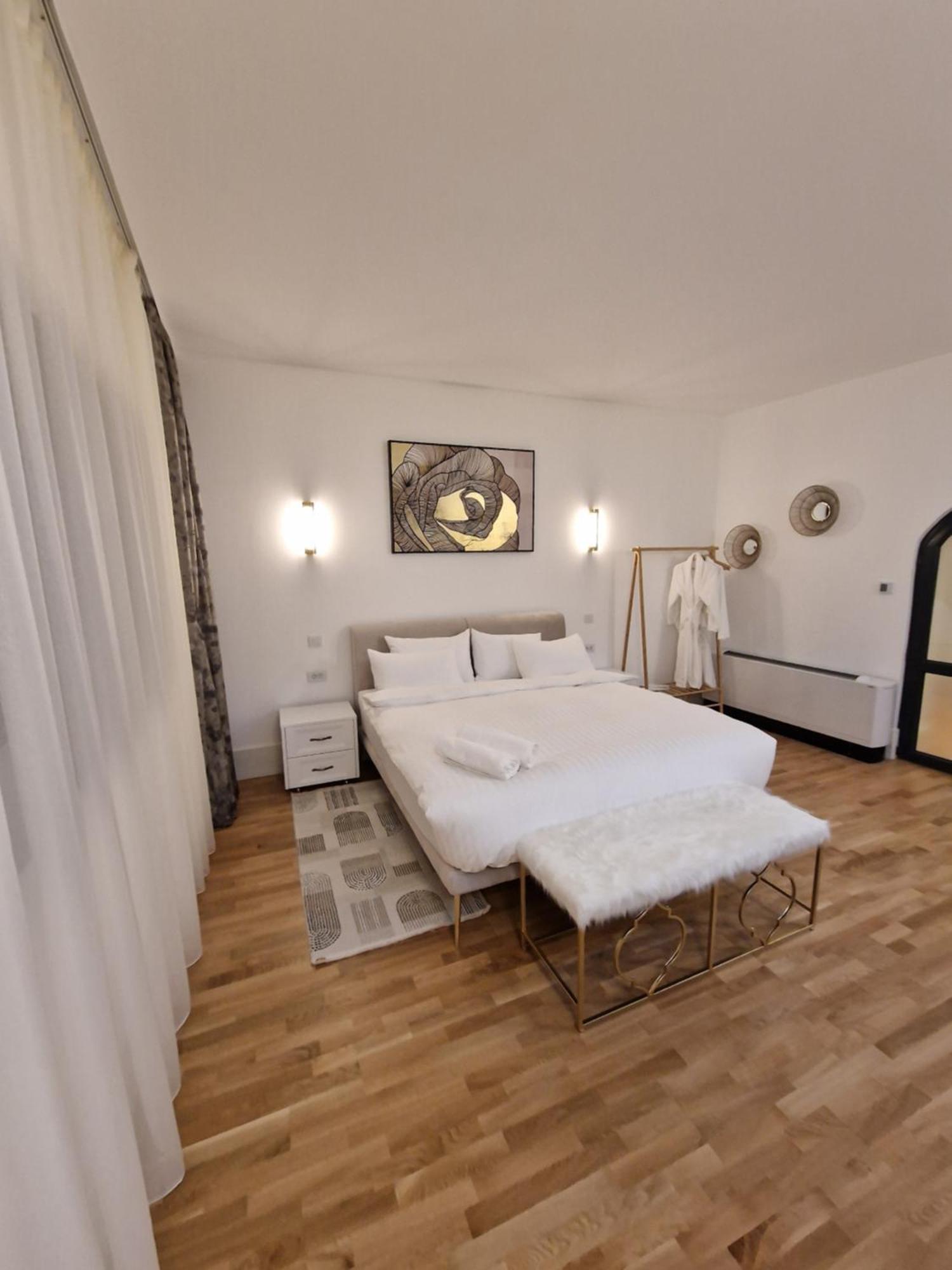 Apartamento Rokebea Luxury Braşov Exterior foto