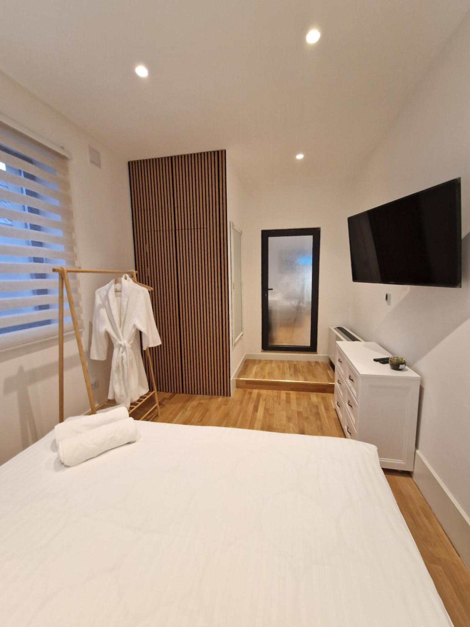 Apartamento Rokebea Luxury Braşov Exterior foto