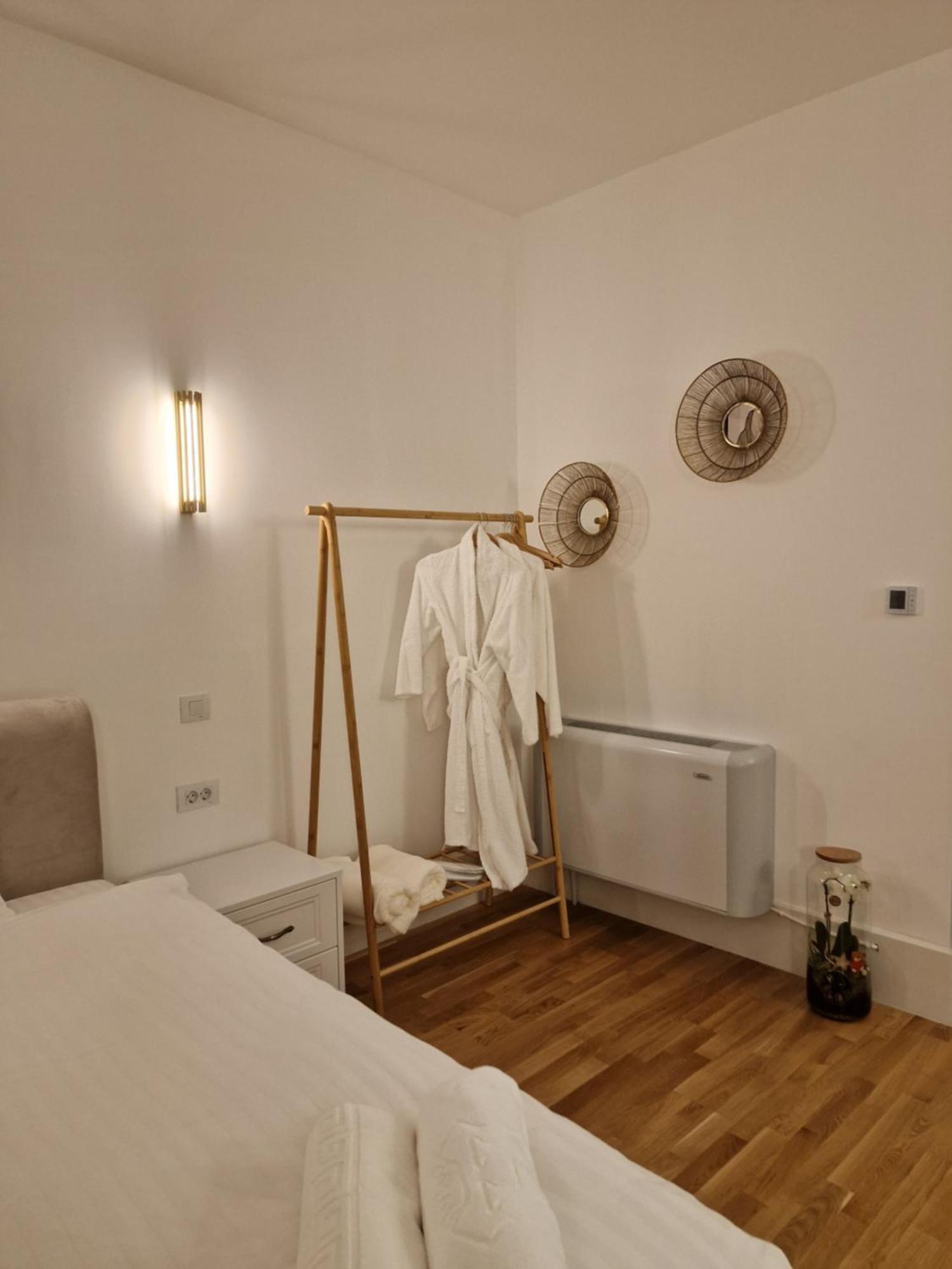 Apartamento Rokebea Luxury Braşov Exterior foto