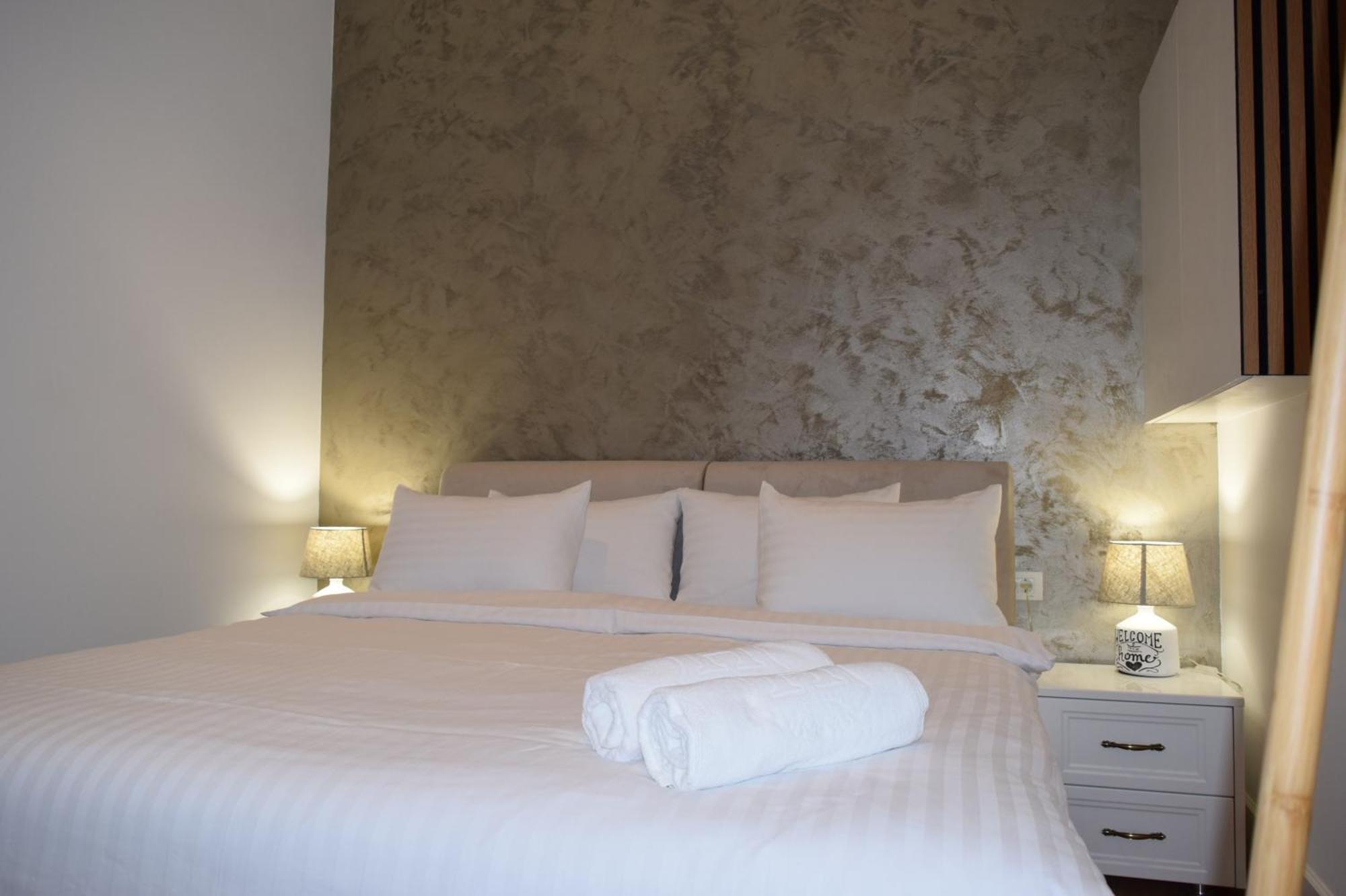Apartamento Rokebea Luxury Braşov Exterior foto