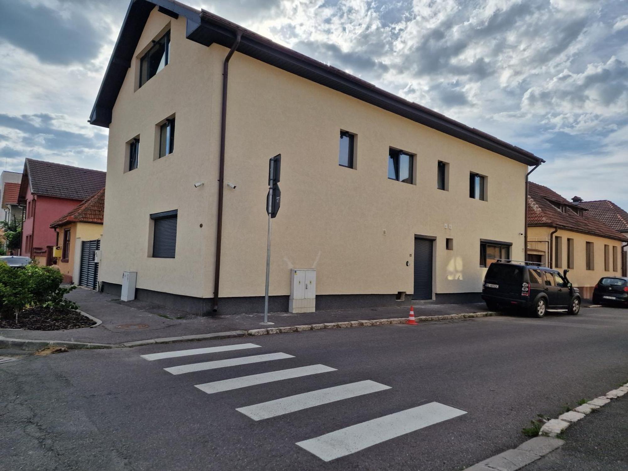 Apartamento Rokebea Luxury Braşov Exterior foto
